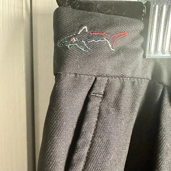 Greg Norman black, pleated golf slacks with a cuff. Size 38x30 - Picture 3 of 7